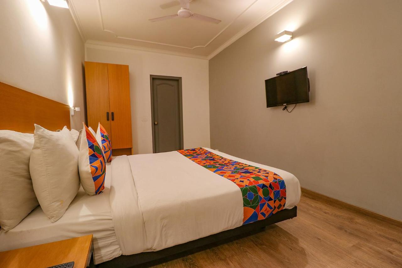 Fabhotel Lord Inn นิวเดลี ภายนอก รูปภาพ
