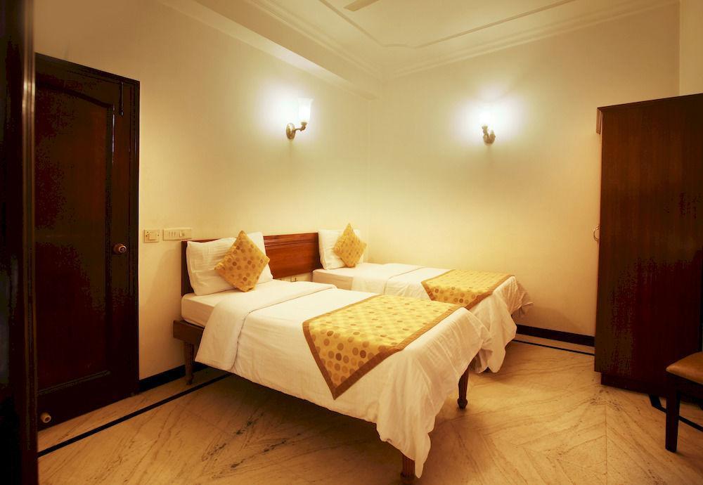 Fabhotel Lord Inn นิวเดลี ภายนอก รูปภาพ