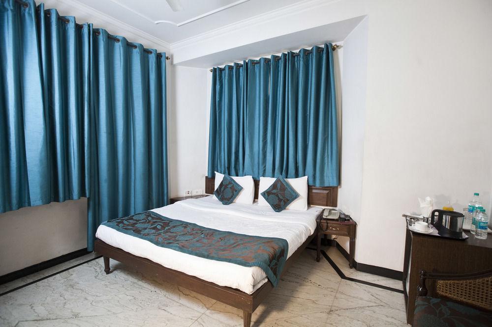 Fabhotel Lord Inn นิวเดลี ภายนอก รูปภาพ